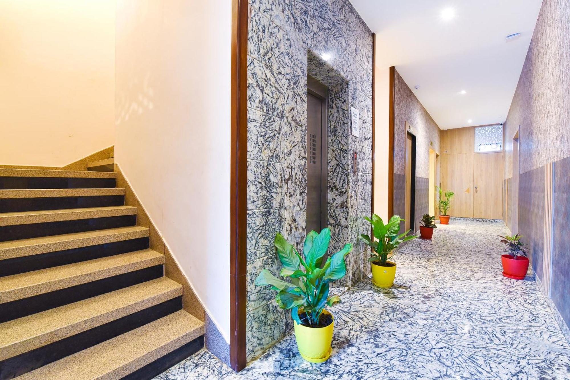 Hotel Remark Udaipur Exterior photo